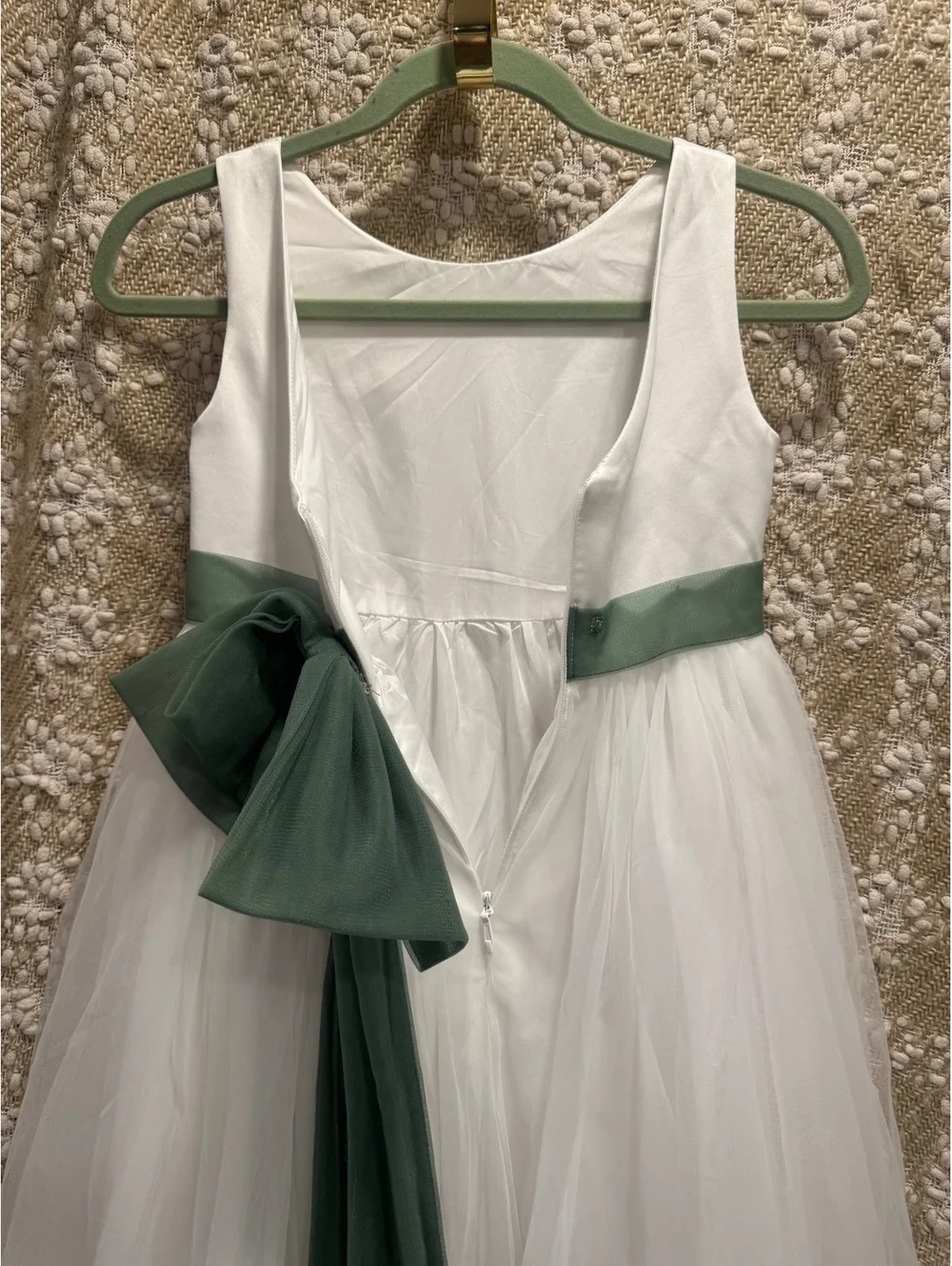 Azazie girls line